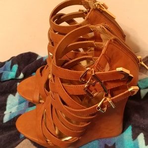 Madden Girl wedges